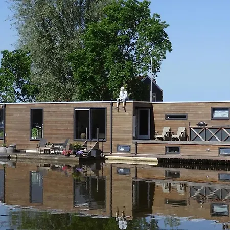Houseboat, Near Amsterdam, Jacuzzi, Private * Krommenie