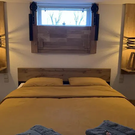Houseboat, Near Amsterdam, Jacuzzi, Private Apartment *