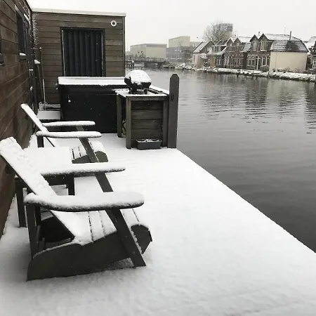 Apartment Houseboat, Near Amsterdam, Jacuzzi, Private