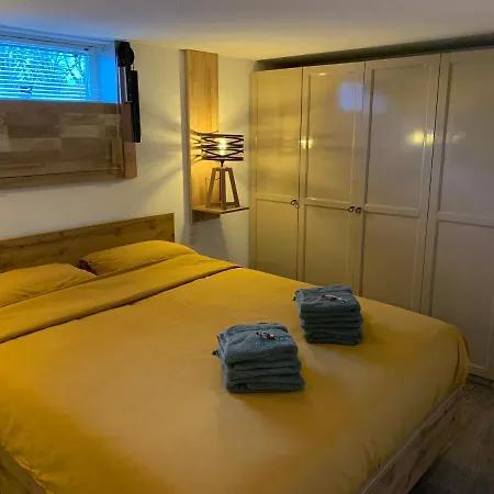 Houseboat, Near Amsterdam, Jacuzzi, Private Krommenie