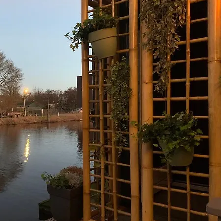 Houseboat, Near Amsterdam, Jacuzzi, Private * Krommenie